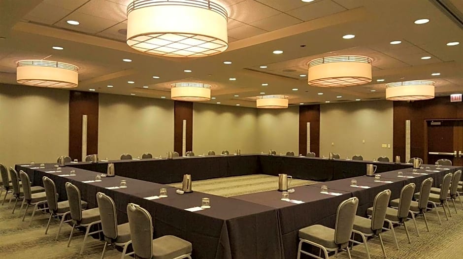 Crowne Plaza - Chicago West Loop, an IHG Hotel