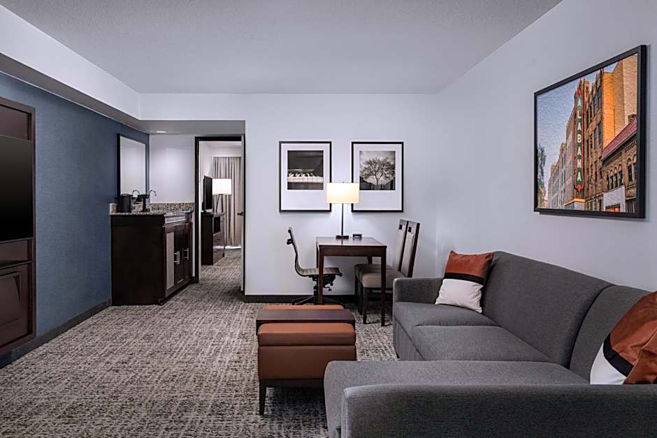 Embassy Suites By Hilton Hotel Birmingham