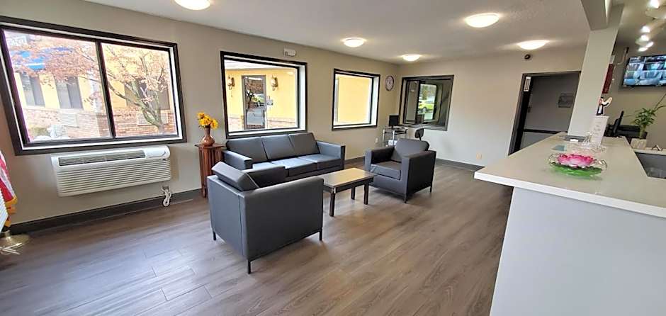 Super 8 by Wyndham Paris