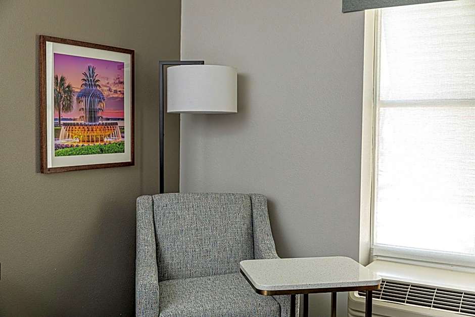 Hampton Inn By Hilton And Suites Charleston/West Ashley