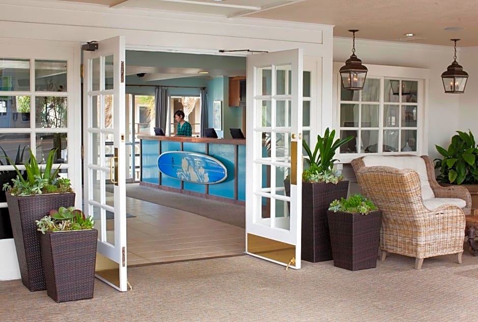 Pacific Edge Hotel