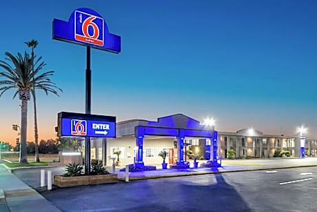 Studio 6 Suites Madera, CA Yosemite