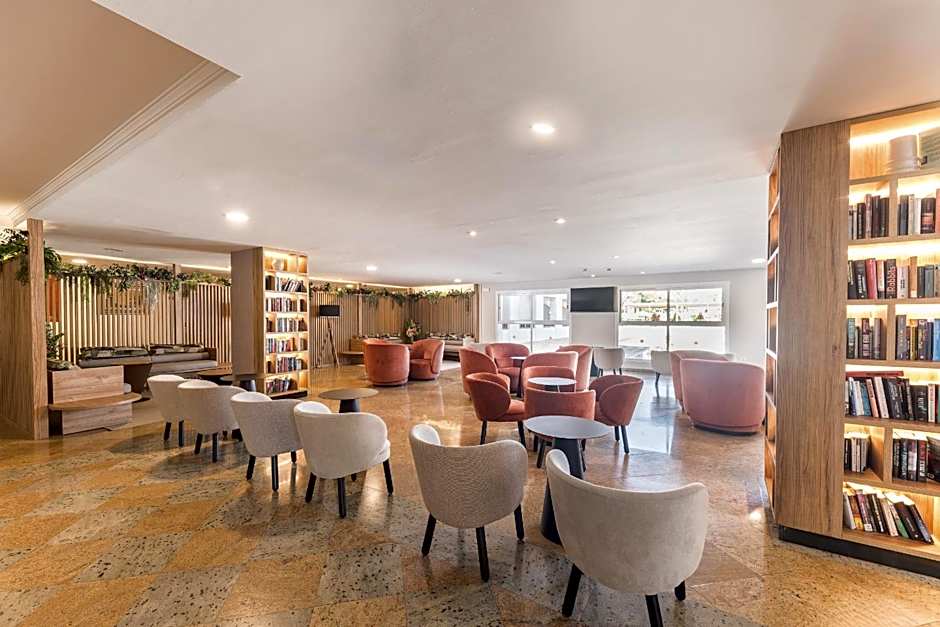 Mac Puerto Marina Benalmadena Hotel