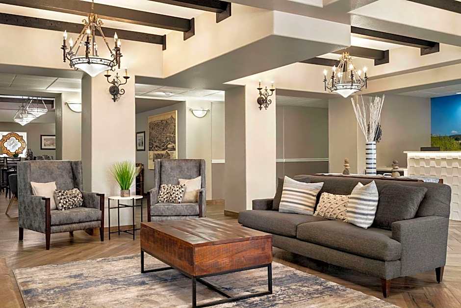 La Quinta Inn & Suites by Wyndham Trinidad