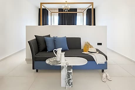 Superior Suite with Bathtub