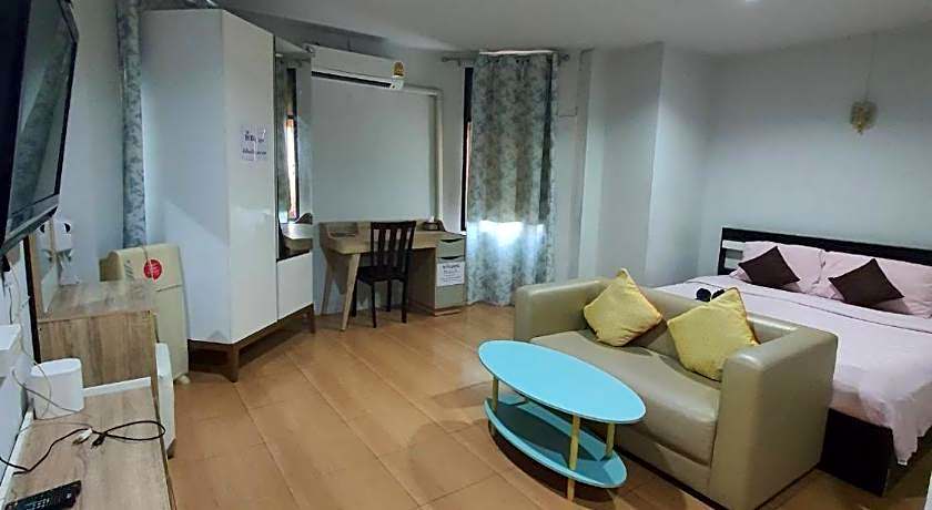 Alongkorn hotel by SB