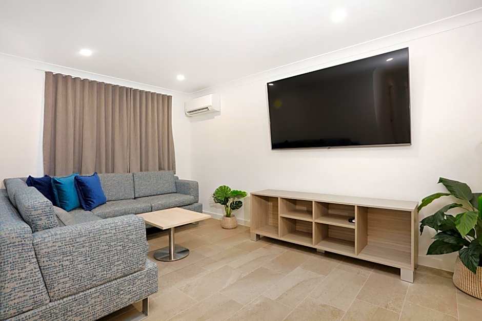 Southport Motel & Apartments