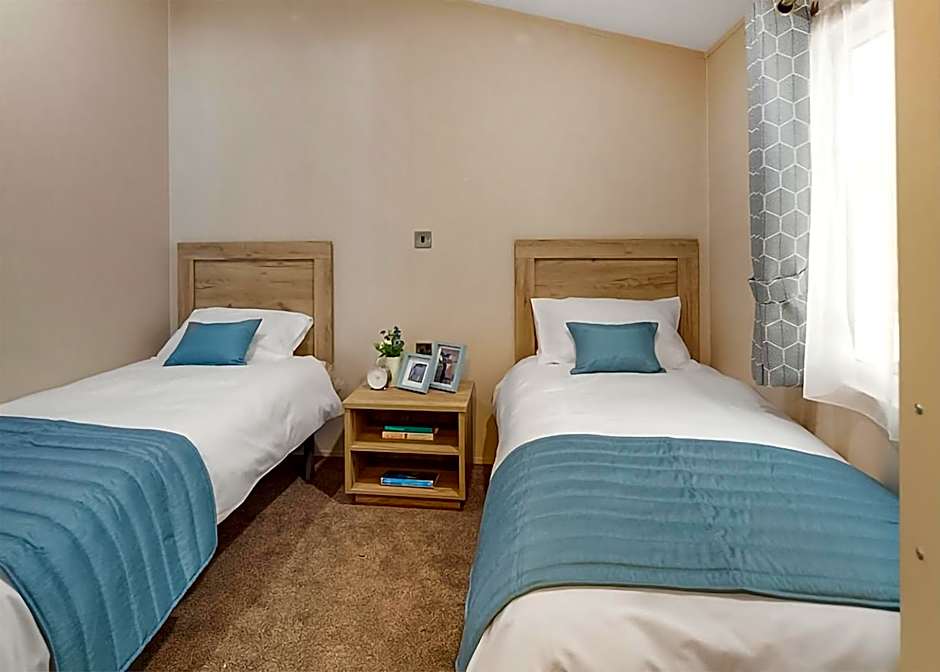 Hamlet Lodge Retreat At Calloose Holiday Park