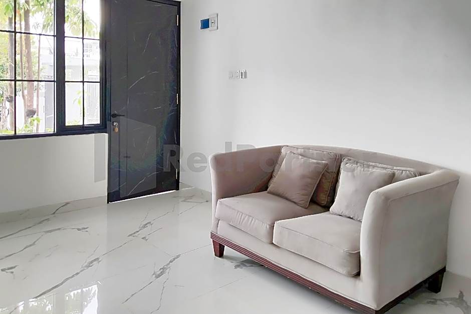 Khayrizsan Premium Mitra RedDoorz