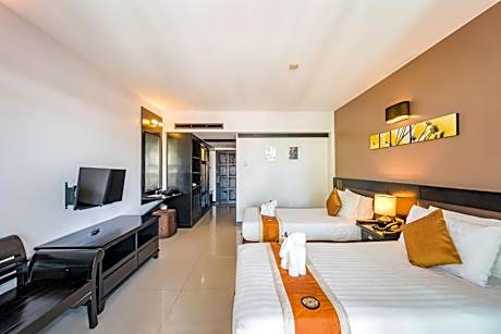 Deluxe Double or Twin Room