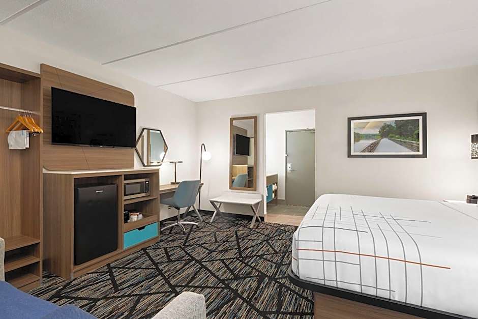 La Quinta Inn & Suites by Wyndham Atlanta Roswell