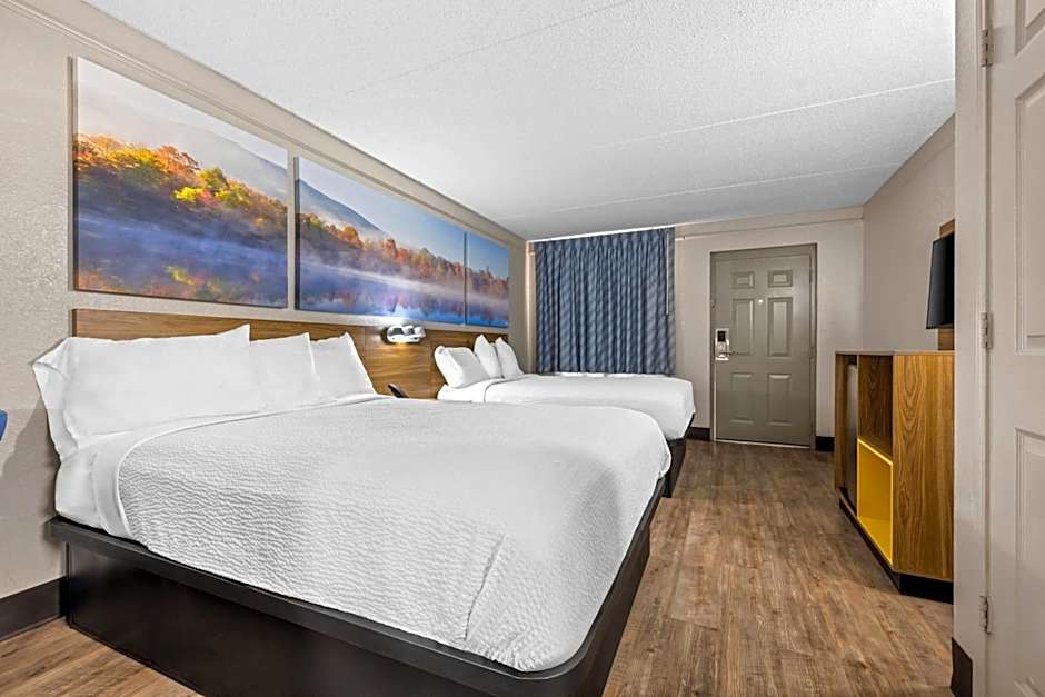 Days Inn by Wyndham Birmingham/West