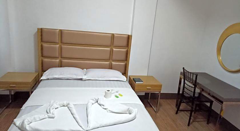 Meaco Royal Hotel Anilao