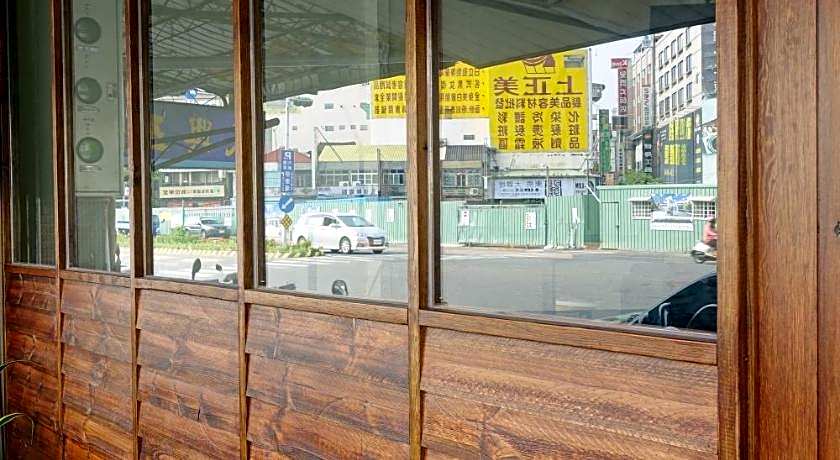 Chiayi Petite Hostel