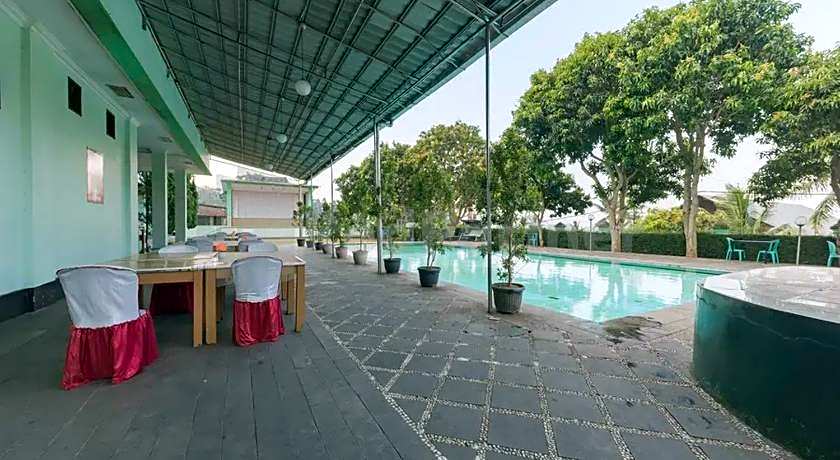 Capital O 90530 Ayong M Linggarjati Hotel