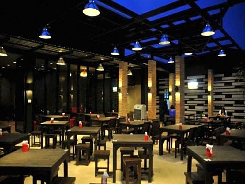 Jp Emerald Hotel