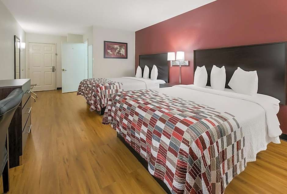 Red Roof Inn & Suites Knoxville East