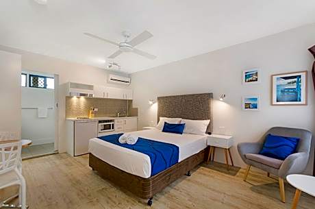 Self Contained Queen Studio