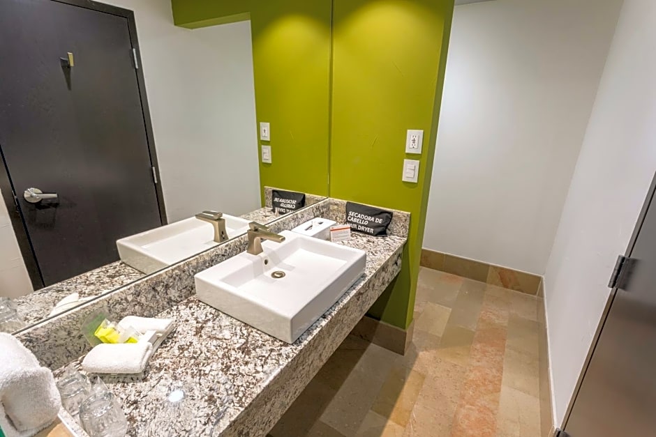 Holiday Inn Queretaro Zona Krystal By IHG