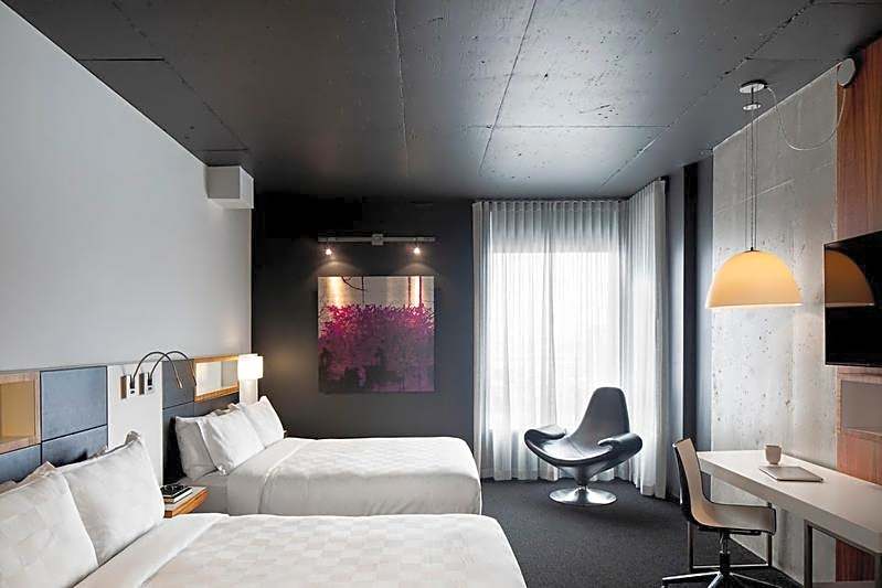 Alt Hotel Toronto Pearson