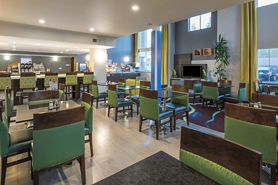 Holiday Inn Express Hotel & Suites Livermore