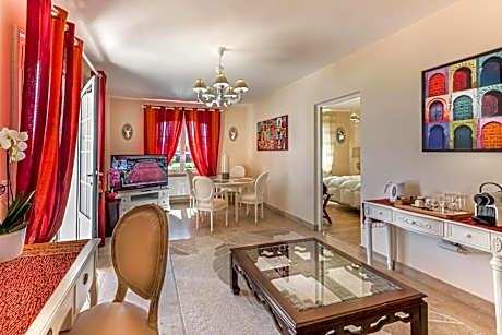 Suite with Pool View