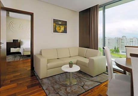 Hospitality suite, Executive lounge access, 1 King