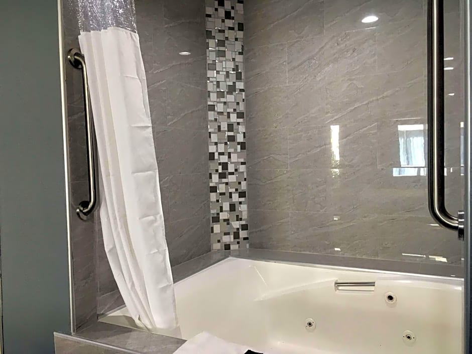 Laguna Inn and Suites