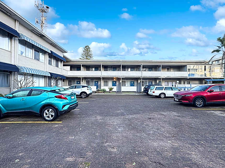 Golden Sands Motor Inn