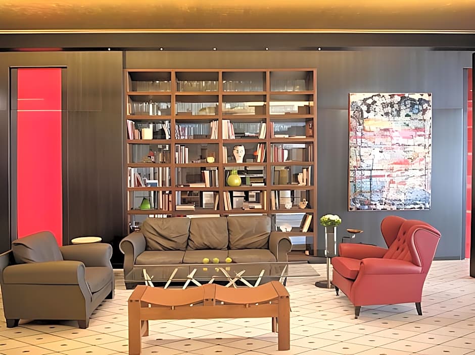 Saifi Suites