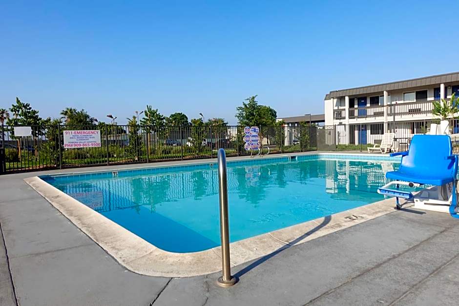 Motel 6-Claremont, CA