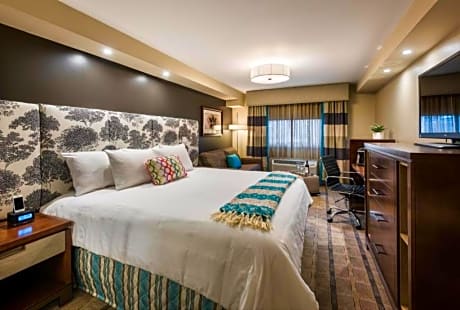 Deluxe King Room Disability Access