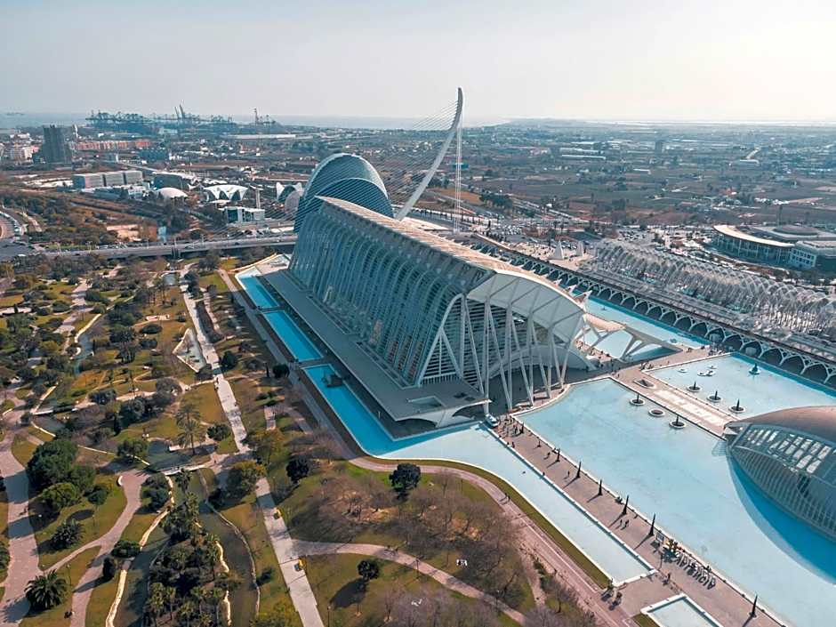APARTAMENTOS CIUDAD DE LAS ARTES Y LAS CIENCIAS
