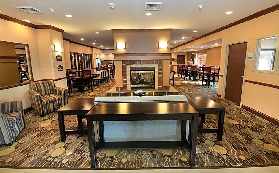 Holiday Inn Express Hotel & Suites Grand Forks By IHG
