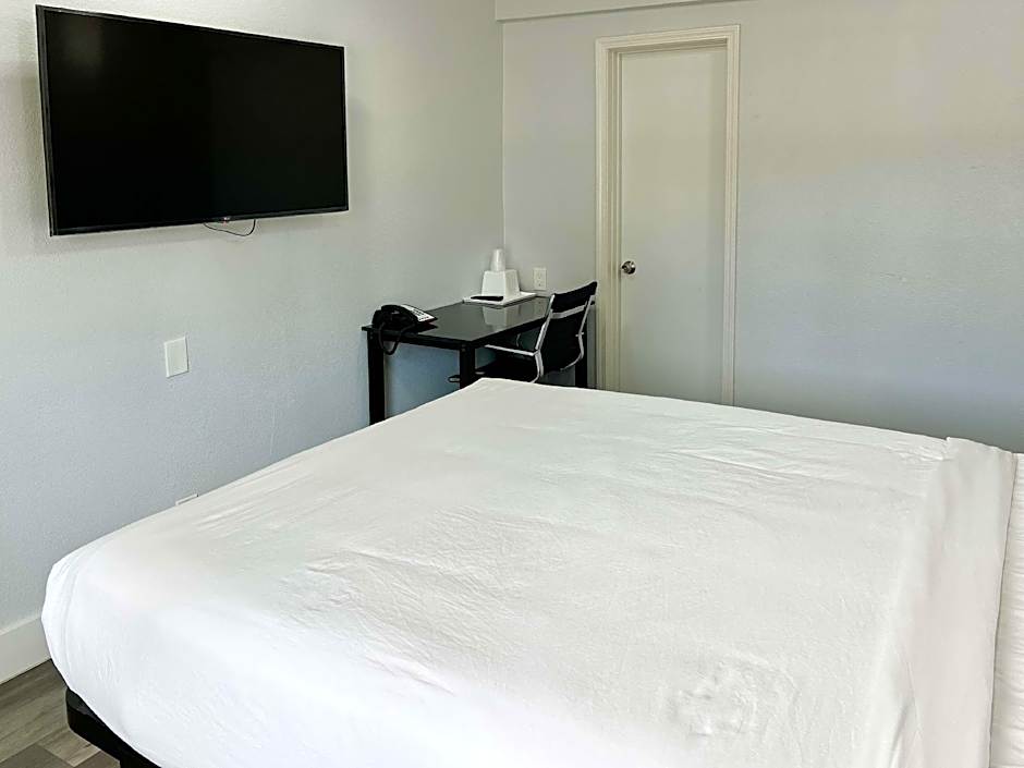 Motel 6 Santa Cruz, CA