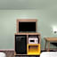Days Inn by Wyndham Pratt