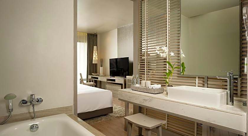 Pullman Phuket Arcadia Naithon Beach Resort
