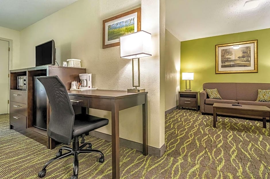 Quality Inn & Suites Creedmor - Butner