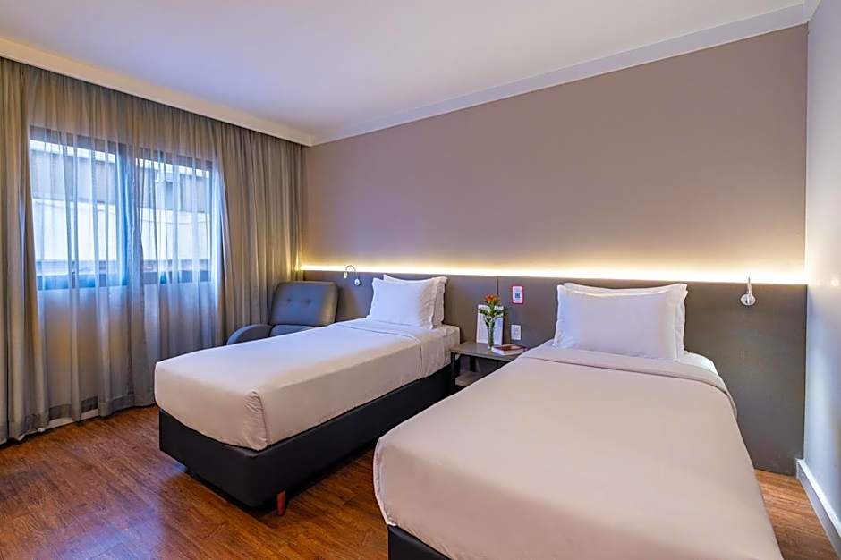 Photo 1 of 5 of Deluxe 2 Twin Beds