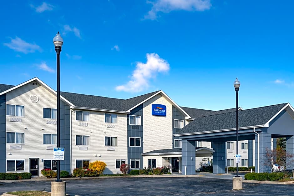 Photo 1 of 50 of Baymont by Wyndham Gurnee