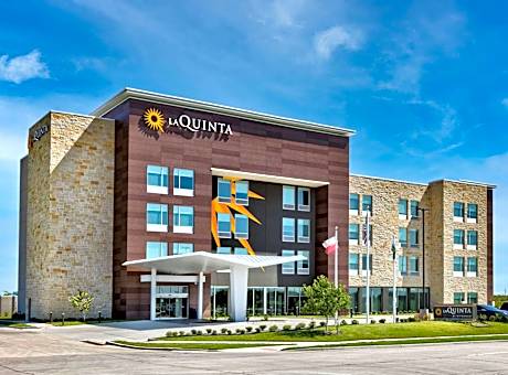 La Quinta Inn & Suites by Wyndham Terrell