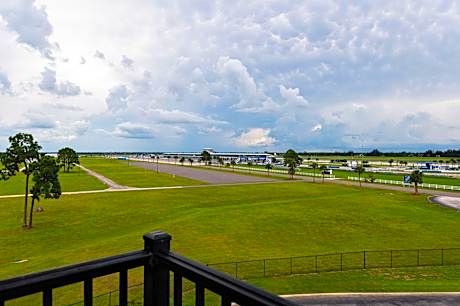 Premium Queen Room with Balcony