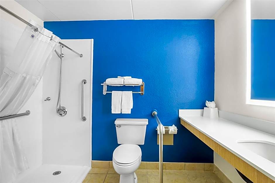 Spark by Hilton Roanoke Civic Center