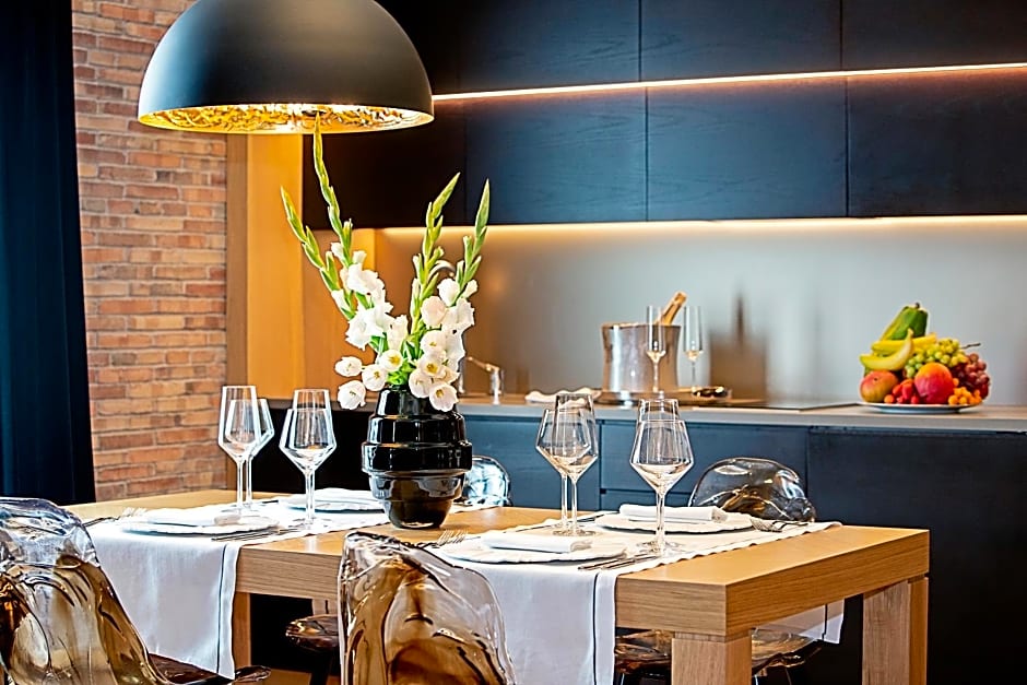 Monument Hotel