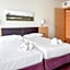 Hotel Jardines de Uleta Suites