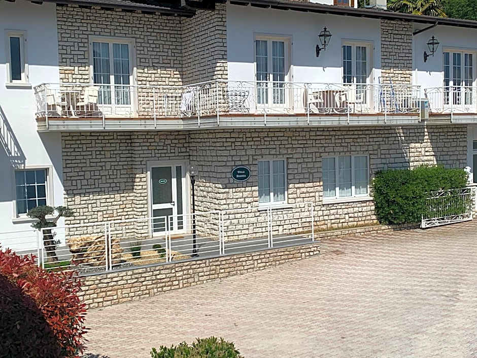 Village Hotel Lucia