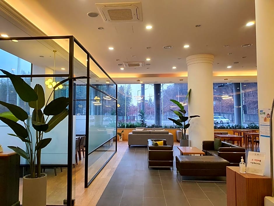 Crown Hotel Changwon