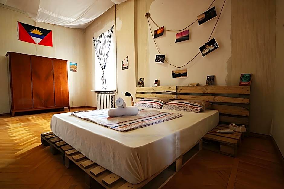 Dingo Backpackers Hostel