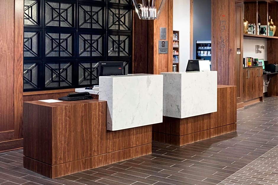 Courtyard by Marriott Richmond Downtown