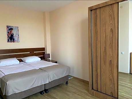 Suite with Mountain View